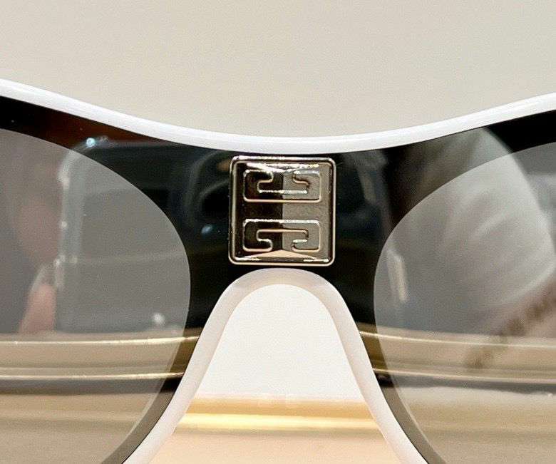Picture of Givenchy Sunglasses _SKUfw44650262fw